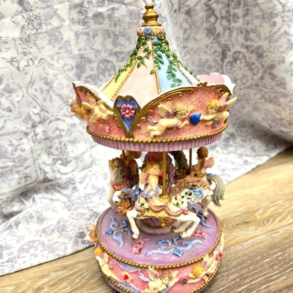 Beautiful Collectible Carousel That Lights Up With Use Of Batteries And Winds Up